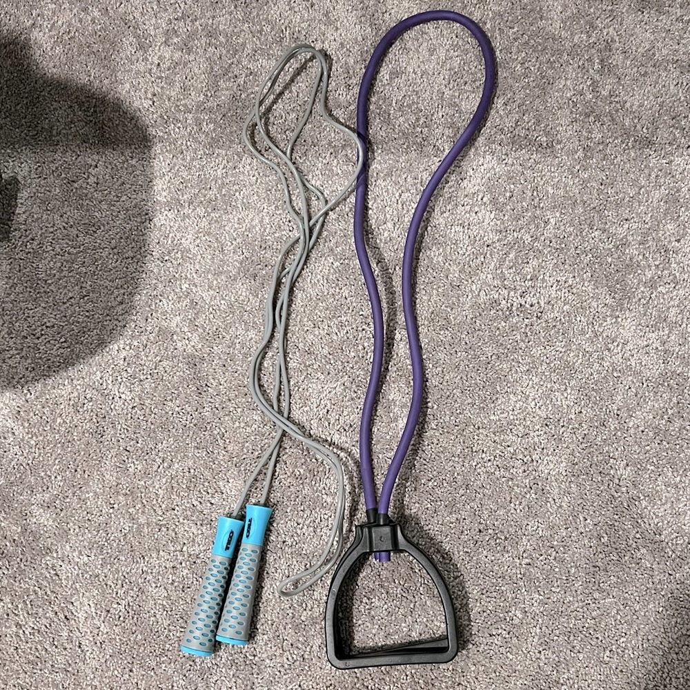 Jump Rope & Resistance Band Workout Bundle - Picture 2 of 3